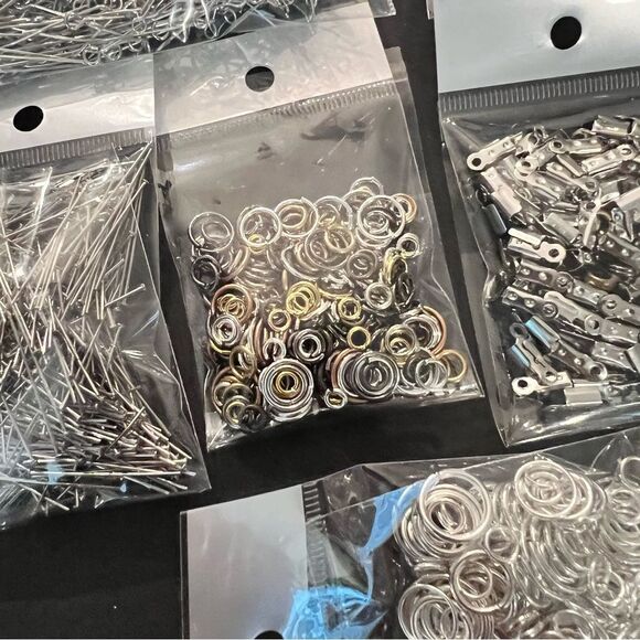 Over 10 Bundles of Assorted Jewelry Making Supplies - Picture 9 of 10